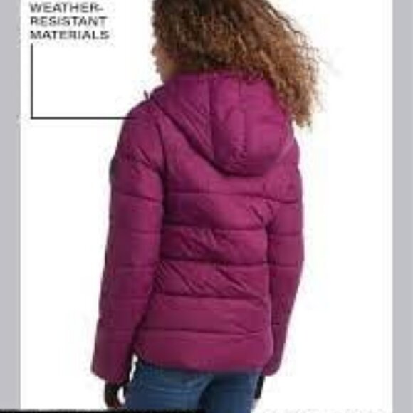 NWT STEVE MADDEN Packable Hooded Puffer Jacket Berry S MSRP $180 - Picture 3 of 9
